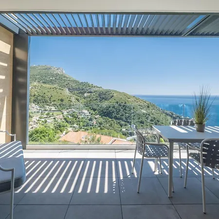 Divino Luxe
